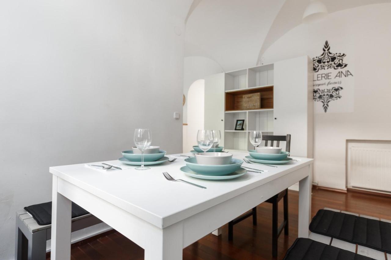 Cool Centre Zagreb Deluxe Apartment Luaran gambar