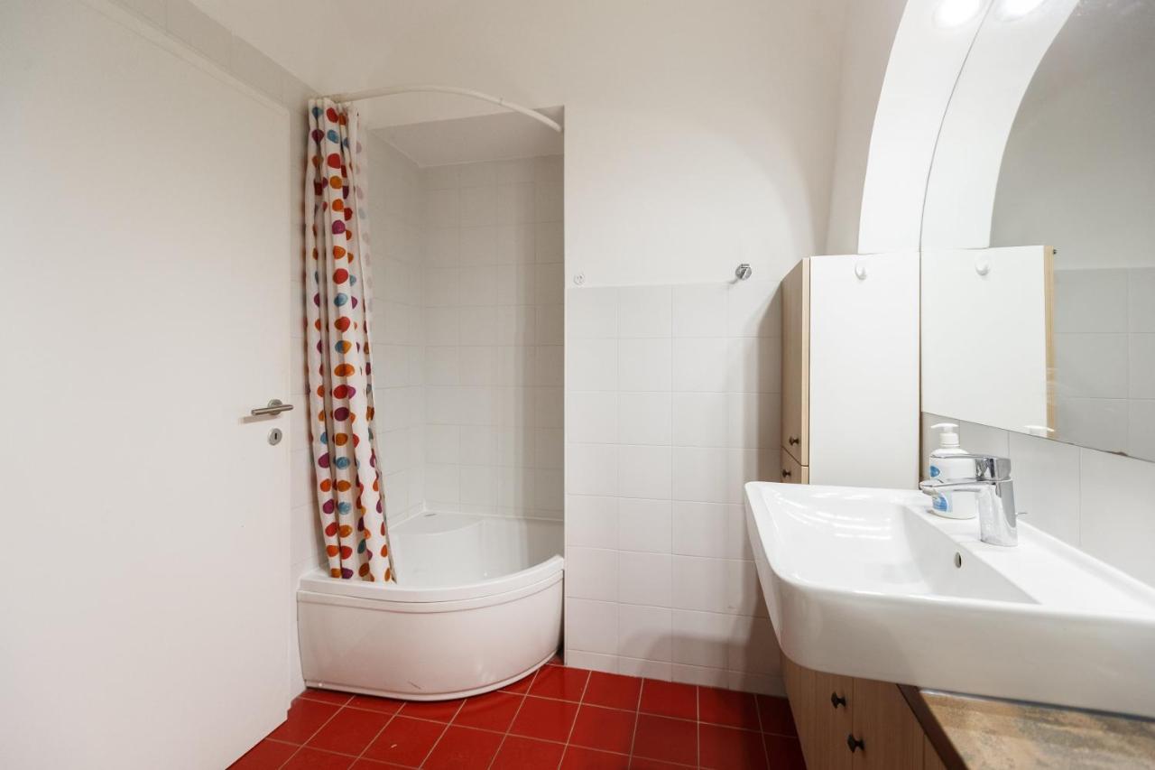 Cool Centre Zagreb Deluxe Apartment Luaran gambar